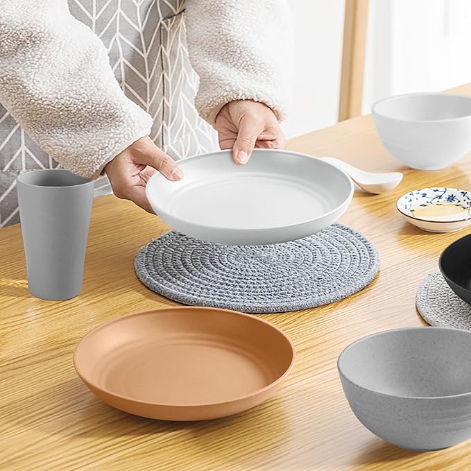 Teivio 32-Piece Kitchen Plastic Wheat Straw Dinnerware Set, Service for 8, Unbreakable Plates, Bowls and Cups Set, Farmhouse Outdoor Camping Dishes for Rustic Life/Country/Vintage, Country