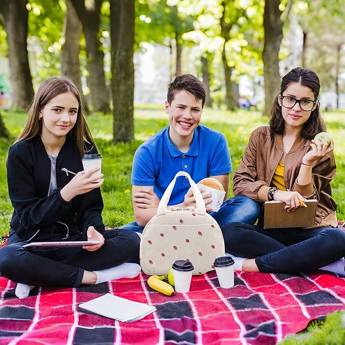Strawberry Lunch Bag for Women,Insulated Lunch Tote Bag Cute Lunch Box Large Capacity Reusable Cooler for Work,Travel,Beach or Picnic