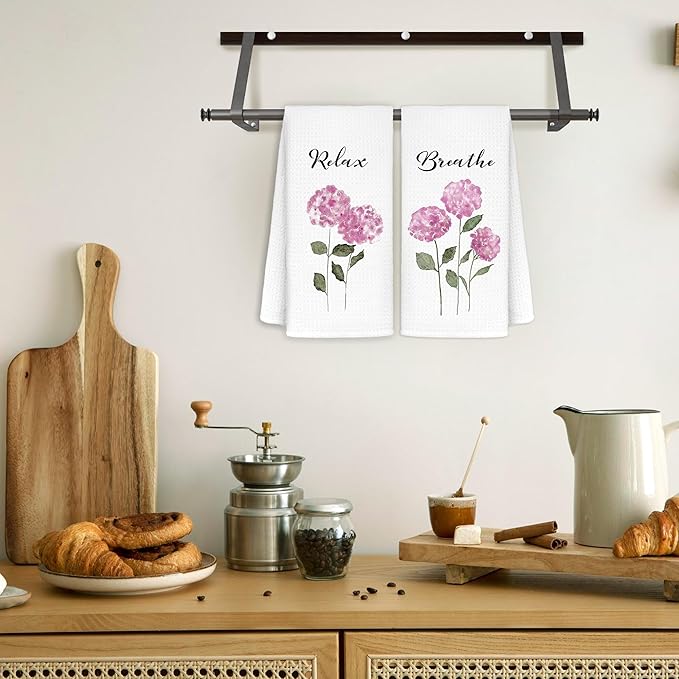 Pink Hydrangea Floral Hand Towels for Spa Gym Bathroom, Rustic Hydrangea Floral Kitchen Towels, Pink Aesthetic Flower Botanical Dish Tea Towels for Kitchen Decor, 16x24 Inch Set of 2