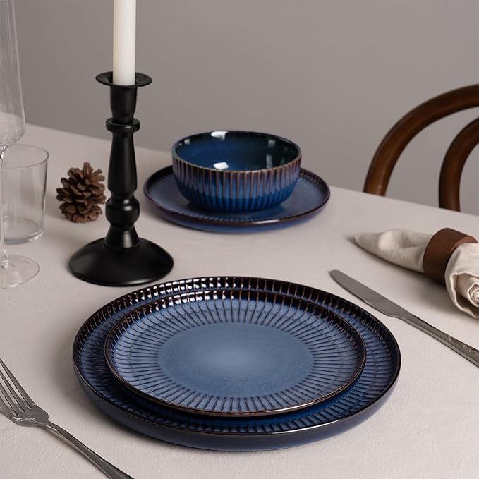 Famiware Starlight Dinnerware Sets, Plates and Bowls Dish Set of 4 (12 Pieces), Ribbed Textured Tableware - Dishwasher & Microwave Safe, Chip & Scratch Resistant, Reactive Glaze, Starry Blue