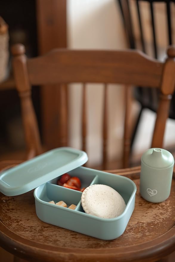 Ullabelle Leak Proof Bento Box Food-Grade Silicone Bento, BPA, Phthalate, Lead, & PVC Free - Bento Lunch Box for Daycare, Kids, & Adults - Leak Resistant Sets With Lids Snack Box Container (Blue)