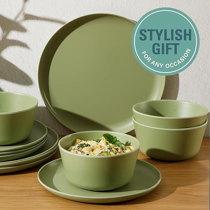 Gibson Home Fairhope 12-Piece Matte Green Melamine Dinnerware Set – Durable Lightweight Plates and Bowls, Kitchen Dining Set