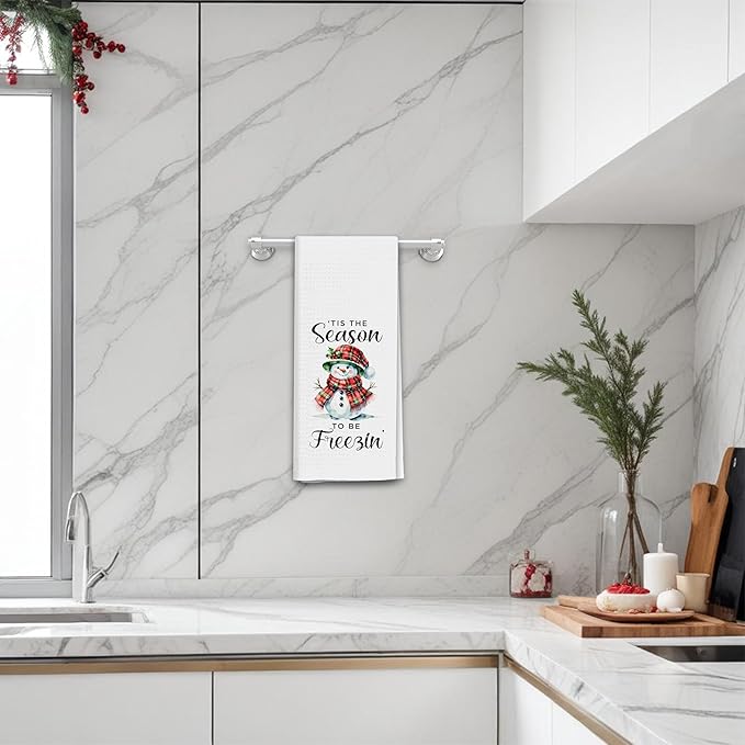 Winter Christmas Snowman Kitchen Towels, Farmhouse Winter Dish Tea Towels for Kitchen, Red and Green Checkered Christmas Decorative Hand Towel for Bathroom, 16x24 Inch