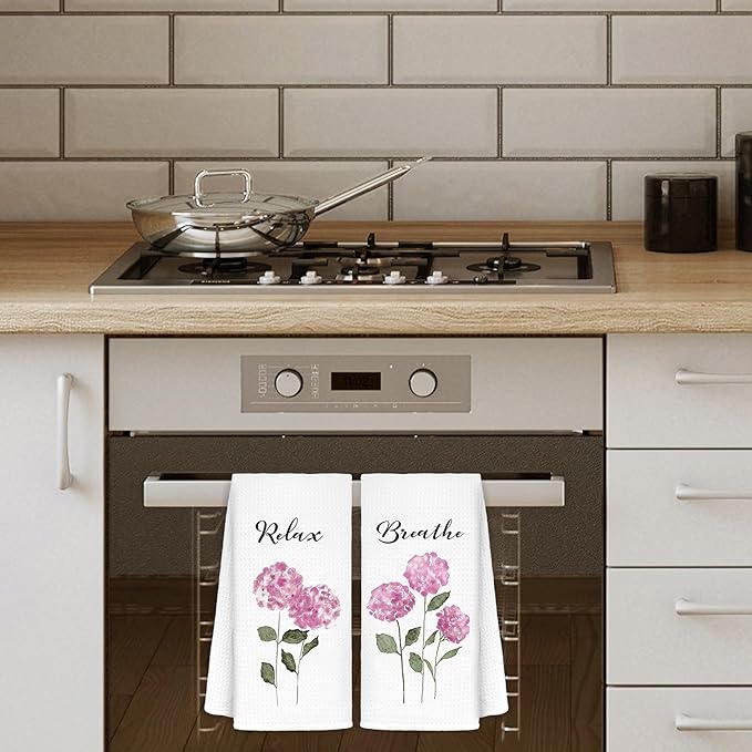 Pink Hydrangea Floral Hand Towels for Spa Gym Bathroom, Rustic Hydrangea Floral Kitchen Towels, Pink Aesthetic Flower Botanical Dish Tea Towels for Kitchen Decor, 16x24 Inch Set of 2