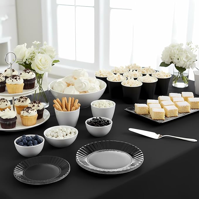 TP 10.5 inch Melamine Dinner Plates Set of 6, Lightweight Serving Round Salad Appetizer Plate for 6, Dessert Dishes for Indoors and Outdoors, Black