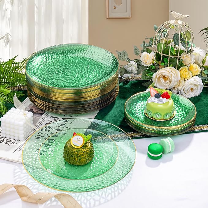 Rubtlamp 100 Pcs Green And Gold Plastic Plates - 10 inch Clear Green Gold Dinner Plates - Hammer Pattern Design - Fancy Disposable Platos - Heavy-Duty Party Platos Ideal for Wedding