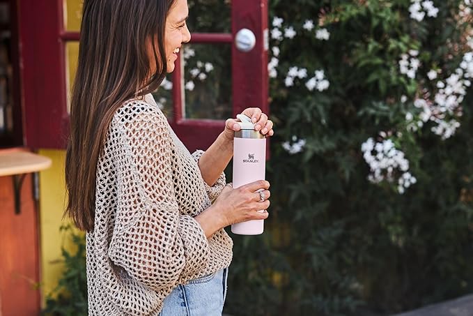 Stanley AeroLight Transit Bottle 20 oz | Locking Drink Through Lid | Leak Resistant Water Bottle or Coffee Travel Mug | Lightweight Insulated Stainless Steel | BPA-Free | Navy