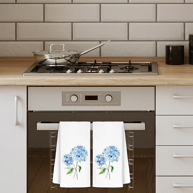 Blue Hydrangea Floral Hand Towels for Bathroom Spa Gym, Rustic Blue Floral Kitchen Towels, Aesthetic Hydrangea Flower Botanical Dish Tea Towels for Kitchen Decor, 16x24 Inch Set of 2