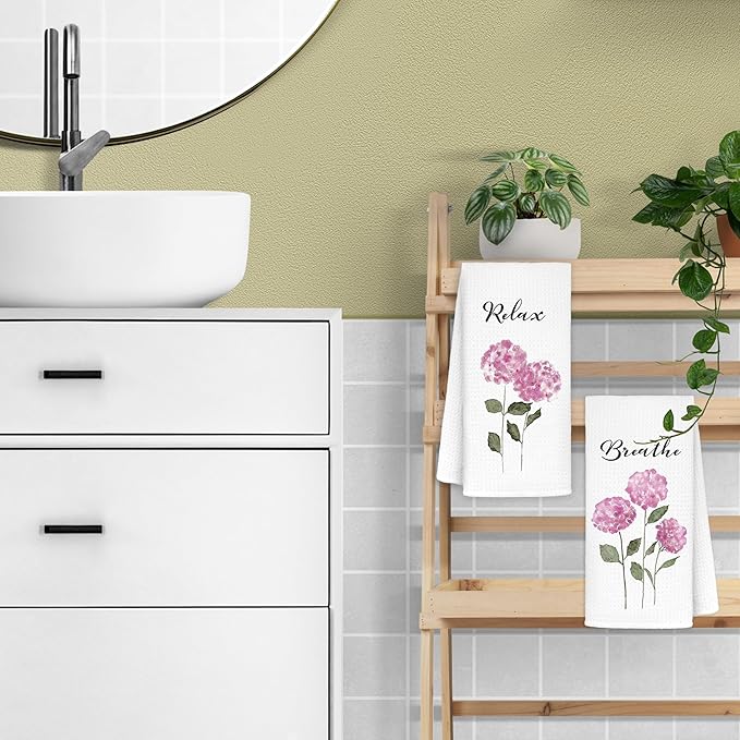Pink Hydrangea Floral Hand Towels for Spa Gym Bathroom, Rustic Hydrangea Floral Kitchen Towels, Pink Aesthetic Flower Botanical Dish Tea Towels for Kitchen Decor, 16x24 Inch Set of 2