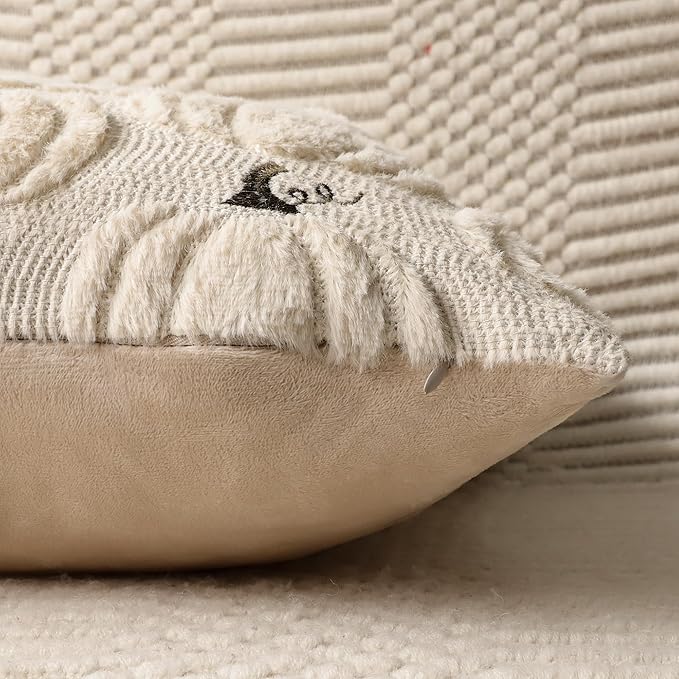 4TH Emotion Fall Pumpkin Decorative Pillow Covers 20x20 Set of 2, Beige Soft Plush Faux Fur Wool Farmhouse Throw Cushion Cases for Autumn Thanksgiving Holiday Home Decorations