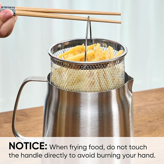 Bacon Grease Container with Strainer, 304 Stainless Steel Grease Container for Kitchen with Dust-proof Lid & Basket, Dishwasher Safe Cooking Oil Container, 68oz/2L