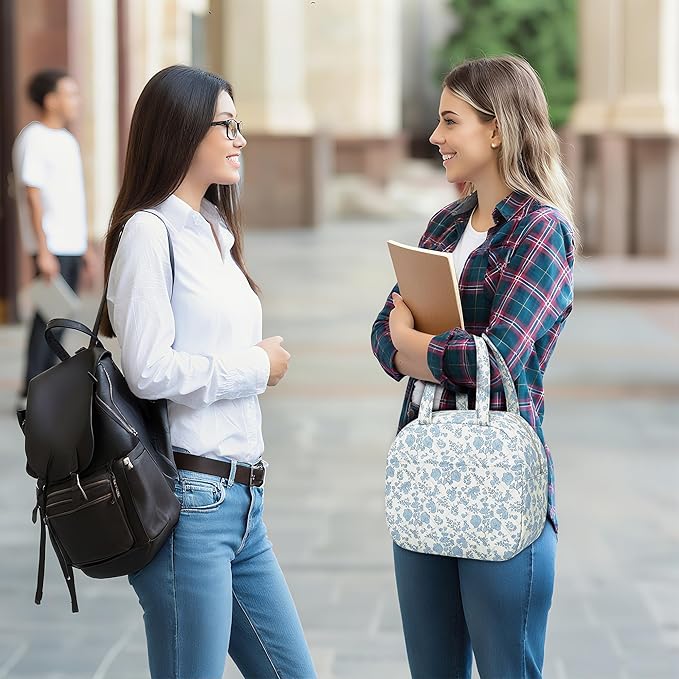 Quilted Lunch Box for Women,Insulated Cute Reusable Lunch Bag with Front Pocket,Pink Flower Stylish Lunch Tote Bag for Work, Office,Picnic, Travel,School (blue floral)