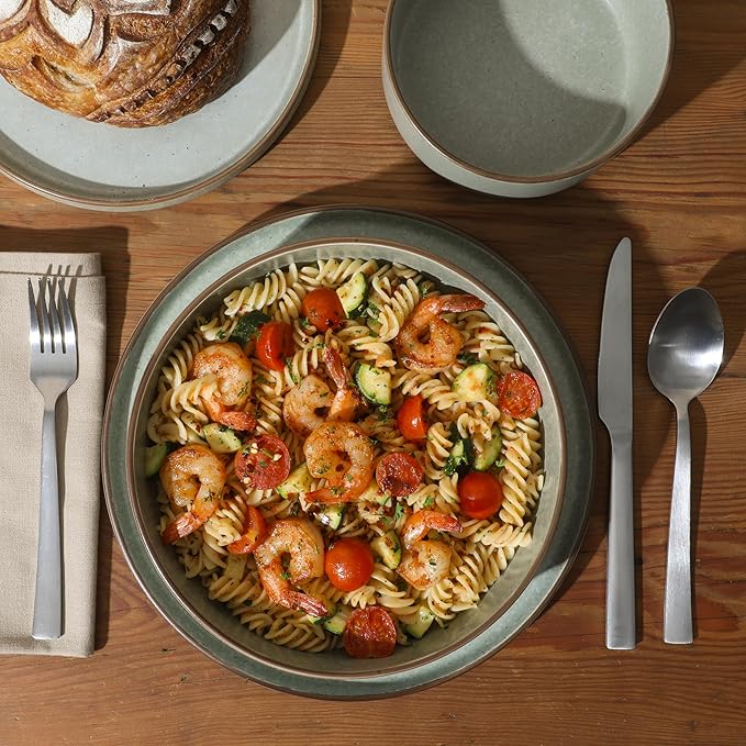 Gibson Elite Gelston Stoneware Matte Reactive Glaze 16 Piece (Service for 4) Plates and Bowl Dinnerware Set - Green